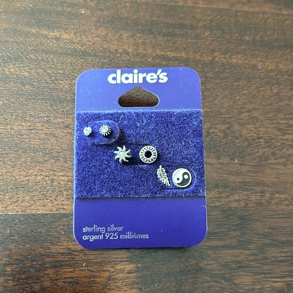 Claire’s earrings - Picture 1 of 2